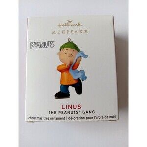NIB 2020 Hallmark Keepsake Linus Peanuts Gang Miniature Christmas Ornament